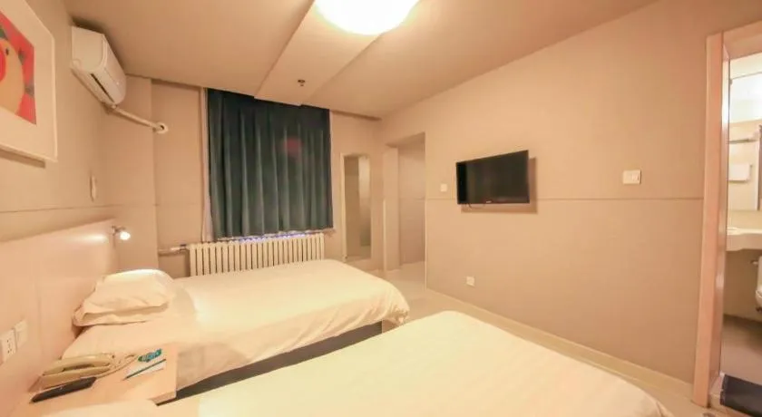 Bed in Jinjiang Inn Ulanqab Jining 1st Middle School
