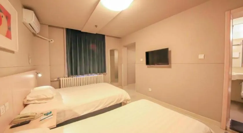 Bed in Jinjiang Inn Ulanqab Jining 1st Middle School