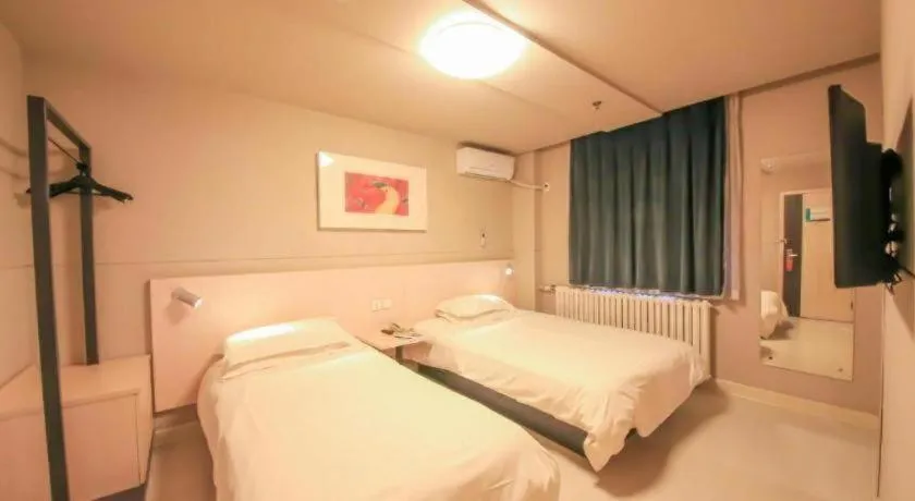 Bed in Jinjiang Inn Ulanqab Jining 1st Middle School