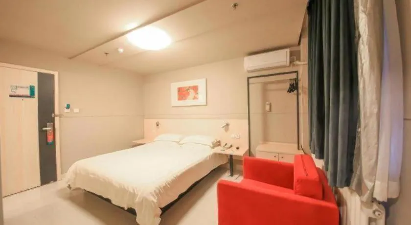 Bed in Jinjiang Inn Ulanqab Jining 1st Middle School