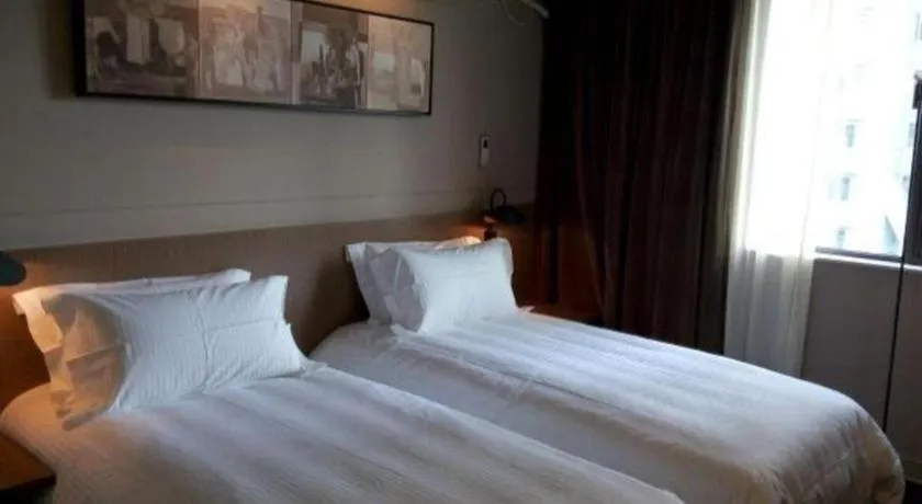 Bed in Jinjiang Inn Select Shanghai Expo Park Dezhou Road