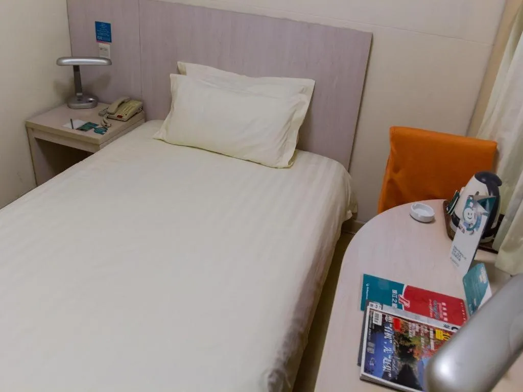Bed in Jinjiang Inn Select Shanghai Expo Park Dezhou Road