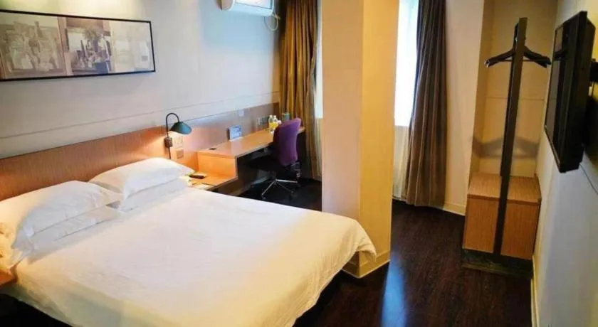Bed in Jinjiang Inn Select Shanghai Expo Park Dezhou Road