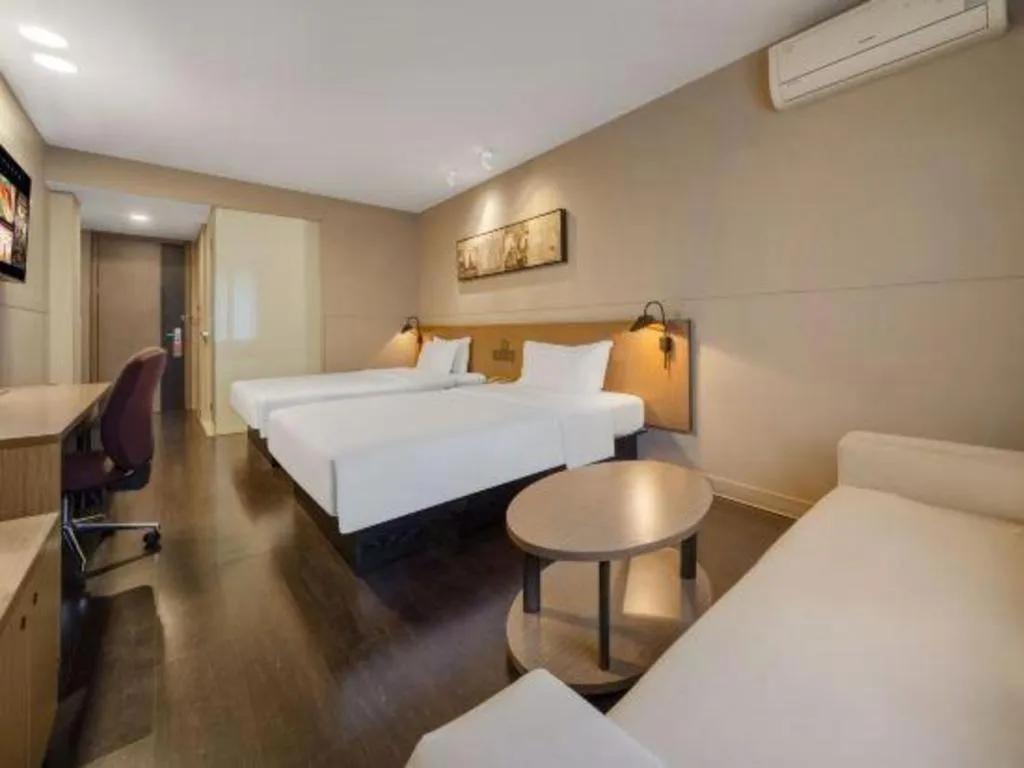 Bed in Jinjiang Inn Select Shanghai Expo Park Dezhou Road