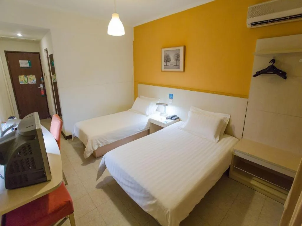 Bed in Jinjiang Inn Select Shanghai Expo Park Dezhou Road