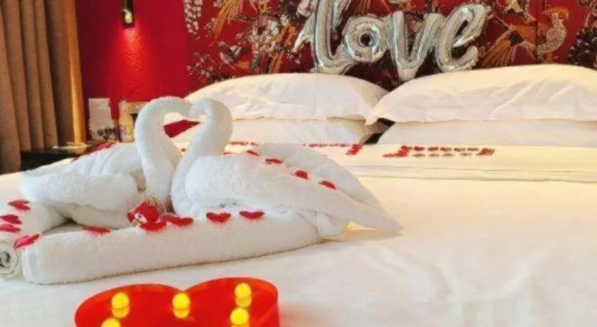 Bed in Jinjiang Metropolo Hotel - Ningde Wanda Plaza