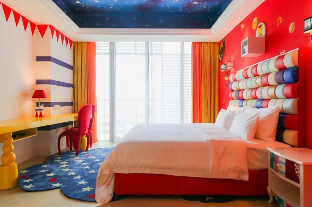 Bed in Mangrove Tree Resort World Qingdao