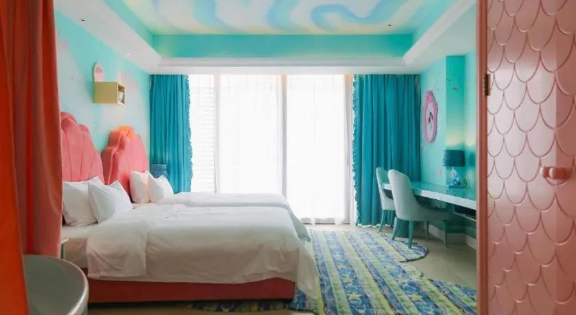 Bed in Mangrove Tree Resort World Qingdao