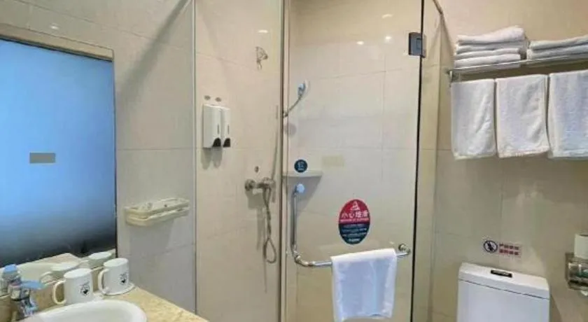 GreenTree Inn Shenzhen Guanggang Port Futian South Road Express Hotel