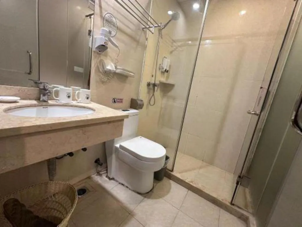 GreenTree Inn Shenzhen Guanggang Port Futian South Road Express Hotel