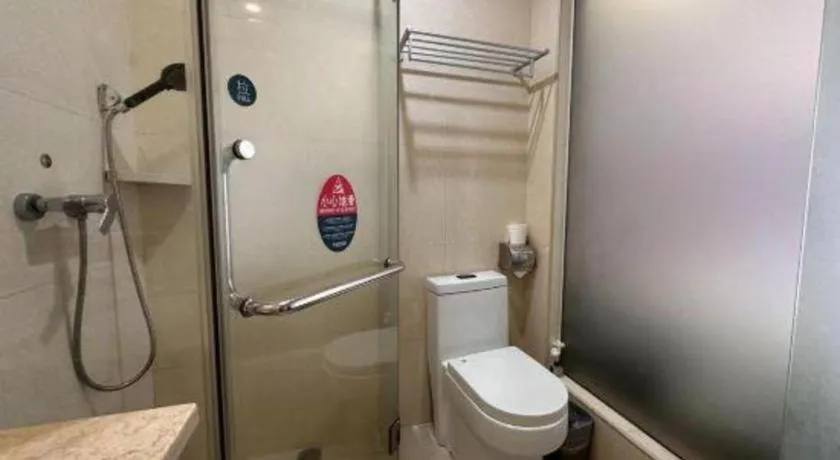 GreenTree Inn Shenzhen Guanggang Port Futian South Road Express Hotel