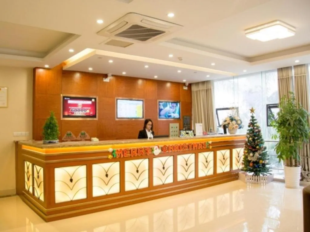 GreenTree Inn Shenzhen Guanggang Port Futian South Road Express Hotel