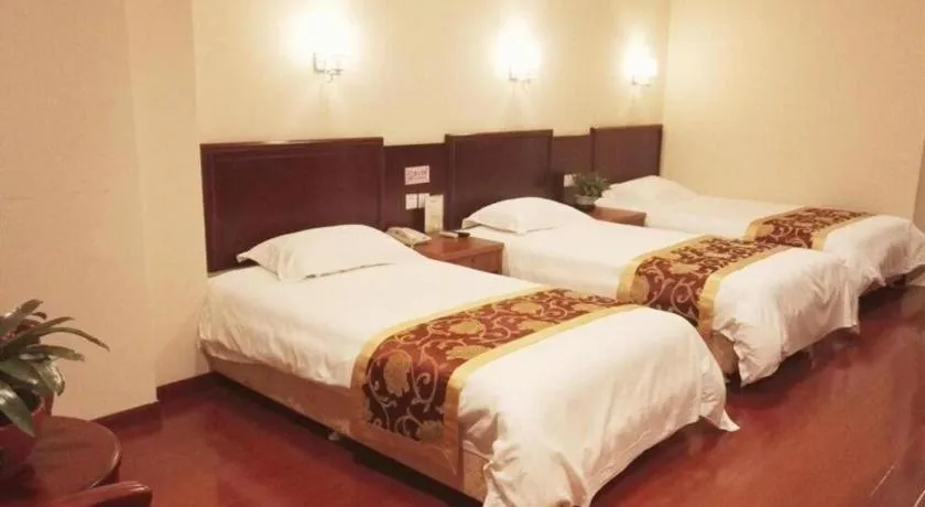 Bed in GreenTree Inn Shenzhen Guanggang Port Futian South Road Express Hotel