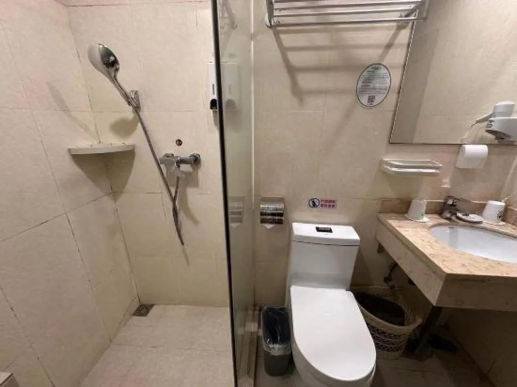 GreenTree Inn Shenzhen Guanggang Port Futian South Road Express Hotel