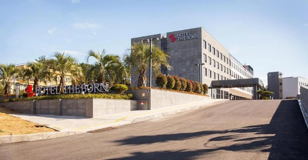 Hotel Theborn Jeju