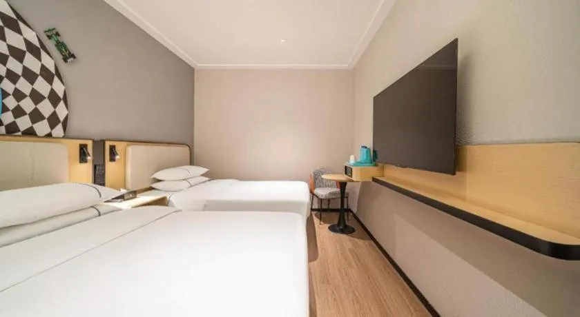 Bed in City Comfort Inn Guangzhou Tiyu West Road Metro Station
