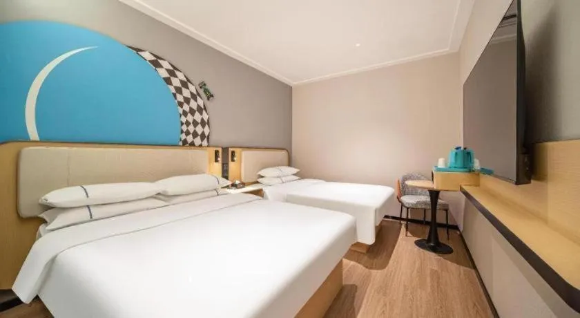 Bed in City Comfort Inn Guangzhou Tiyu West Road Metro Station