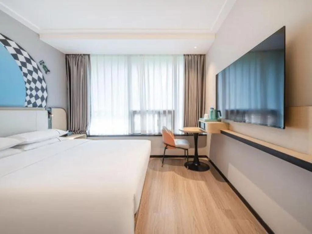 Bed in City Comfort Inn Guangzhou Tiyu West Road Metro Station