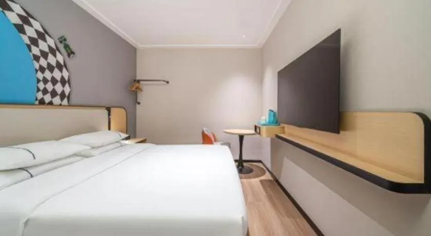 Bed in City Comfort Inn Guangzhou Tiyu West Road Metro Station