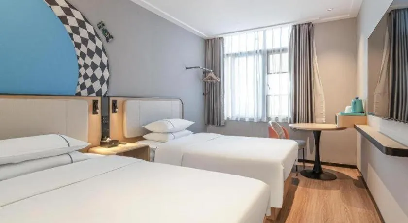 Bed in City Comfort Inn Guangzhou Tiyu West Road Metro Station