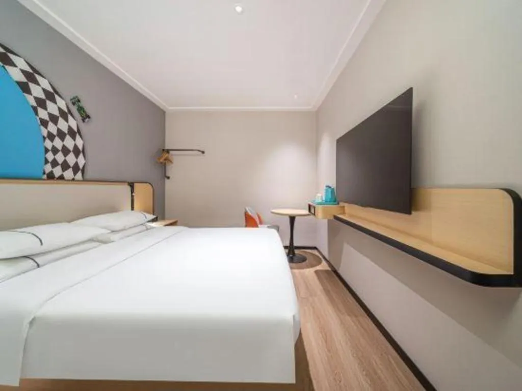 Bed in City Comfort Inn Guangzhou Tiyu West Road Metro Station