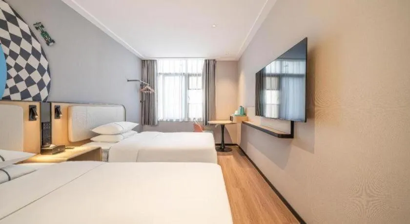 Bed in City Comfort Inn Guangzhou Tiyu West Road Metro Station