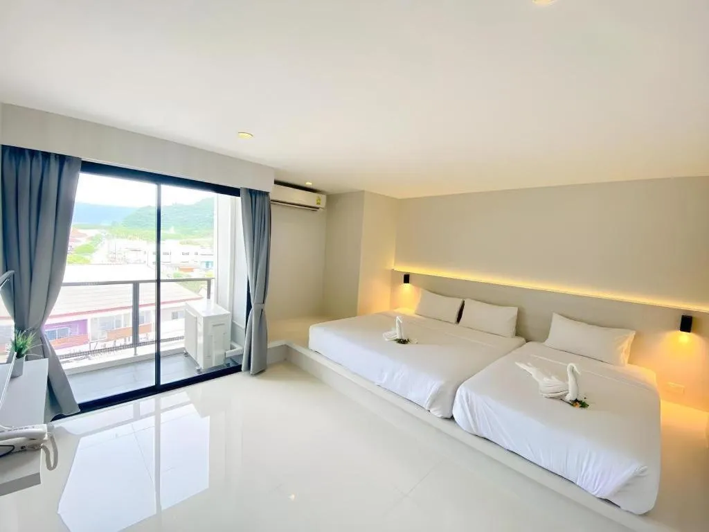 Bed in Le Park Hotel