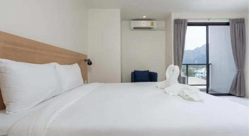 Bed in Le Park Hotel