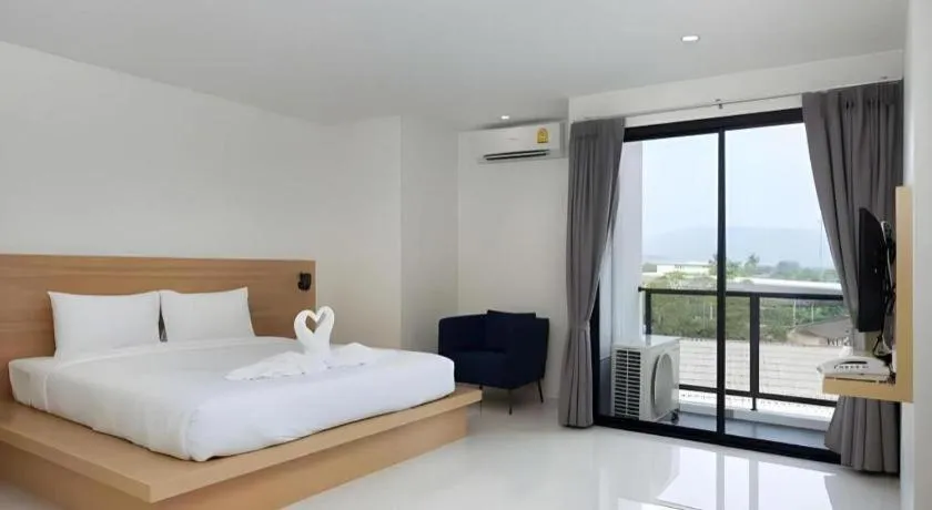 Bed in Le Park Hotel