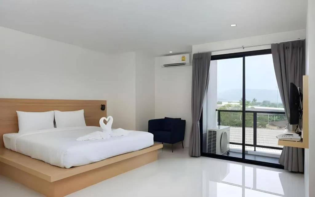 Bed in Le Park Hotel