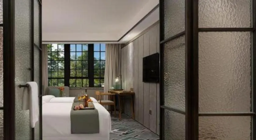 Bed in Hangzhou Cosy Park Hotel