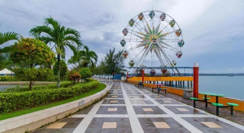 The Golden Bay Hotel Batam