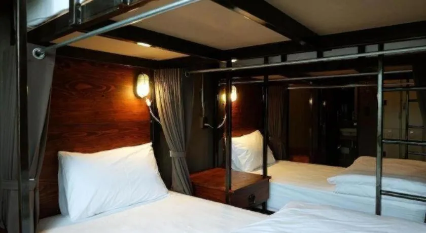 Bed in Rider bedroom hostel & cafe