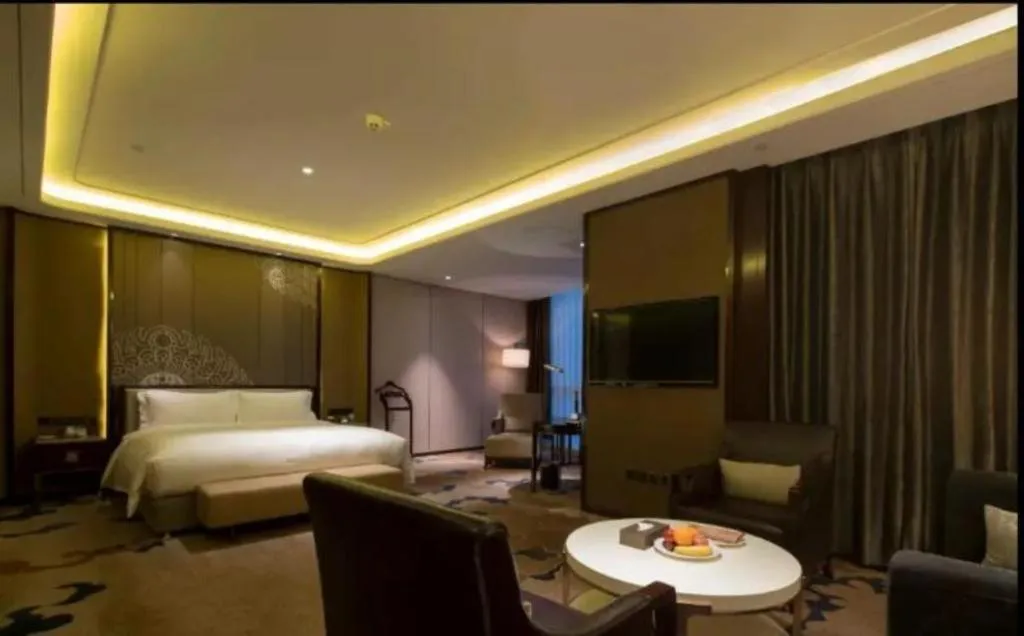 Bed in Beijing Grand Skylight International Hotel