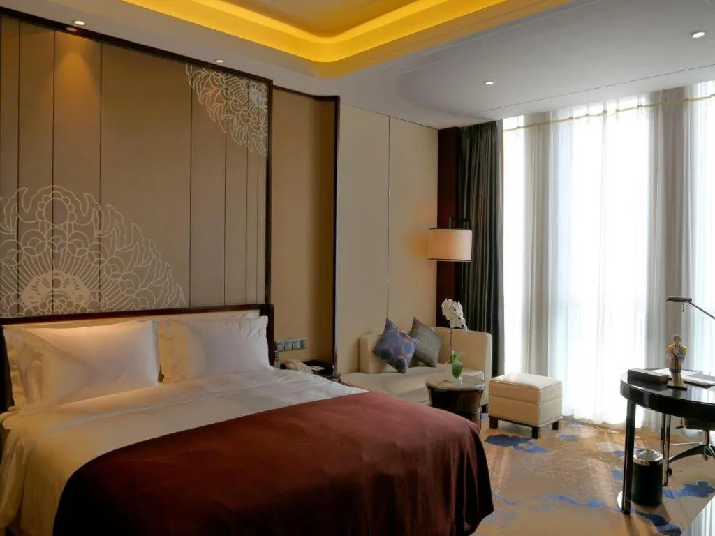 Bed in Beijing Grand Skylight International Hotel