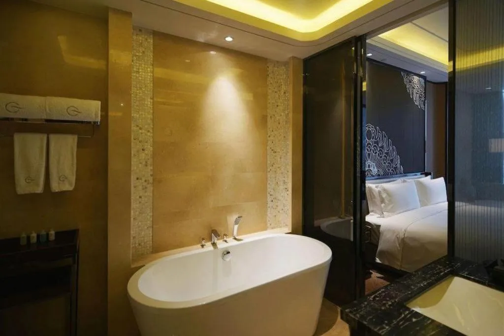 Bed in Beijing Grand Skylight International Hotel