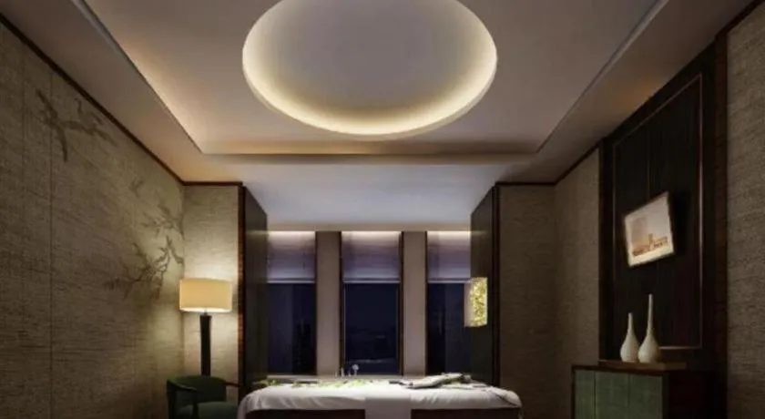 Bed in Beijing Grand Skylight International Hotel