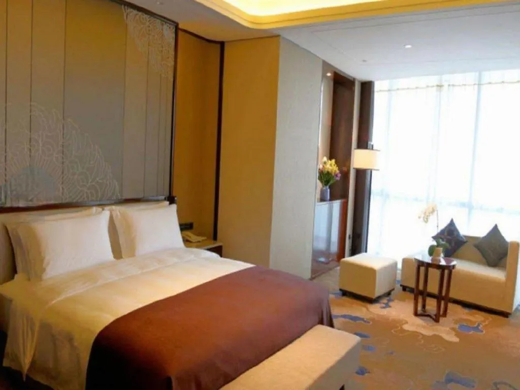 Bed in Beijing Grand Skylight International Hotel