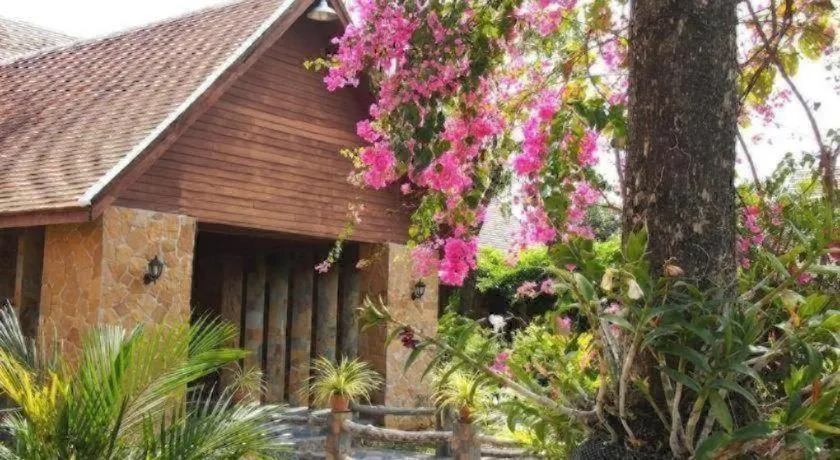 Khao Yai Country Hill Resort