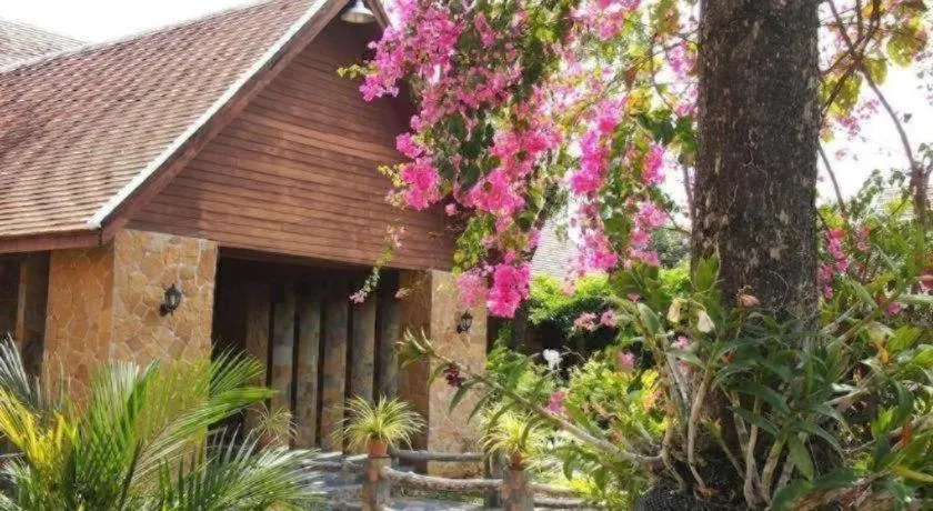 Khao Yai Country Hill Resort