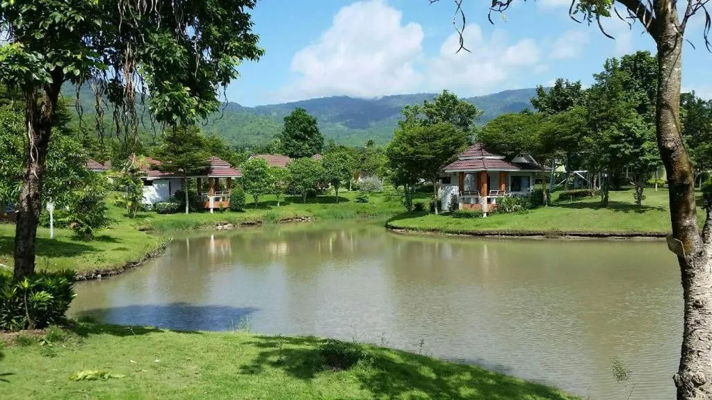 Tanaosri & Creekside Resort