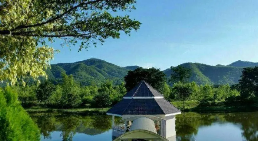 Tanaosri & Creekside Resort