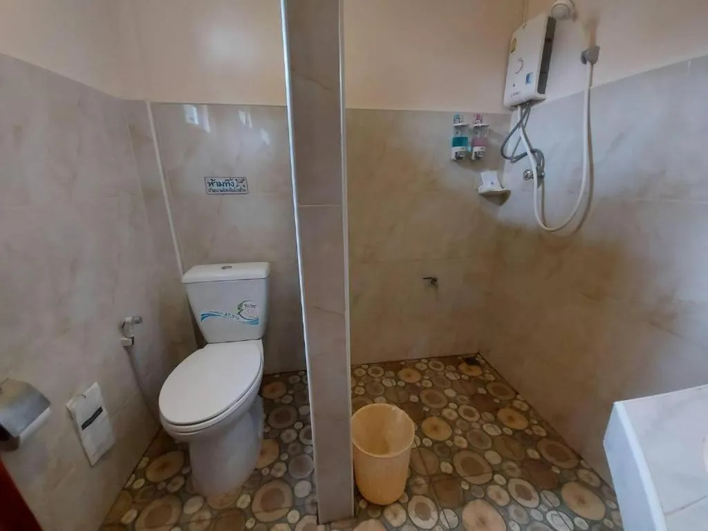 Tanaosri & Creekside Resort