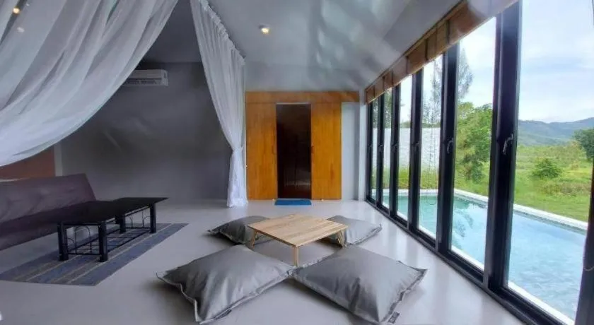 Bed in Tanaosri & Creekside Resort