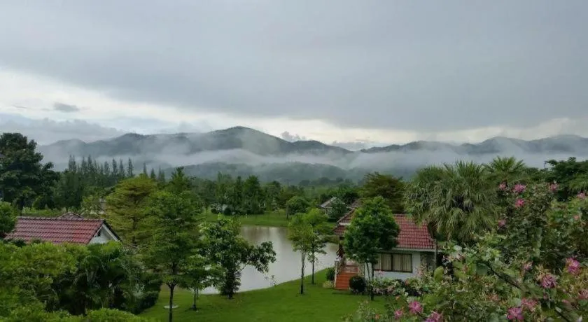 Tanaosri & Creekside Resort