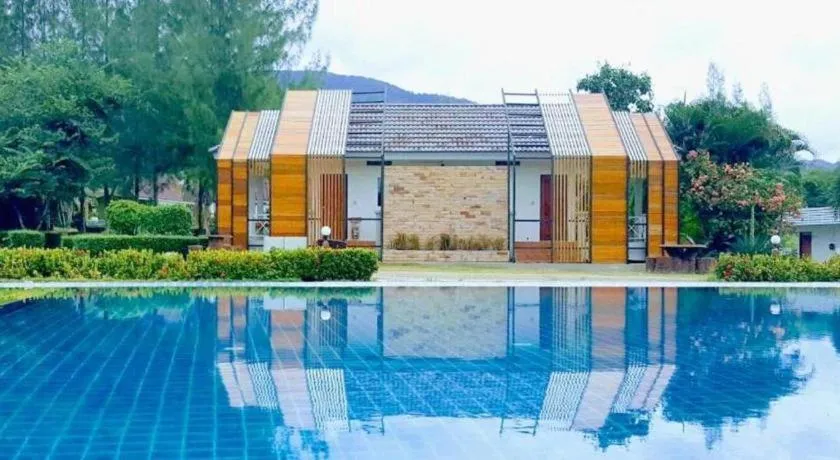 Tanaosri & Creekside Resort