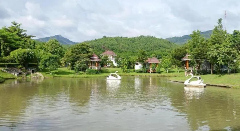 Tanaosri & Creekside Resort