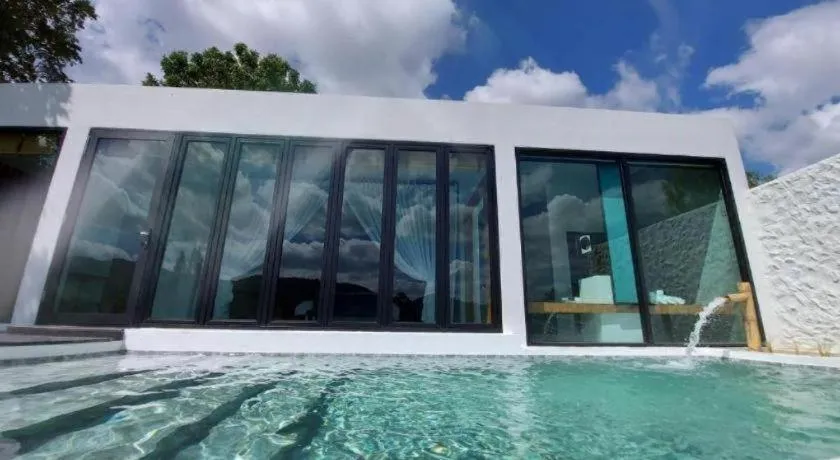 Tanaosri & Creekside Resort