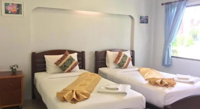 Bed in Tanaosri & Creekside Resort