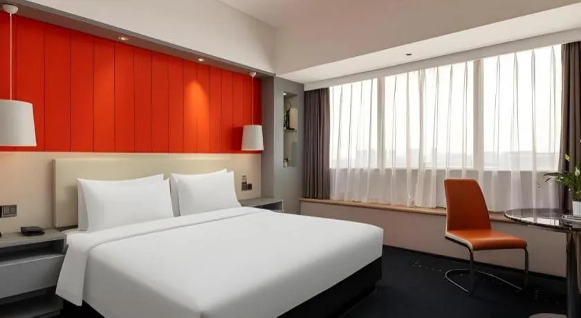 Bed in Aishang Hotel (Lecong Furniture Mall, Foshan)